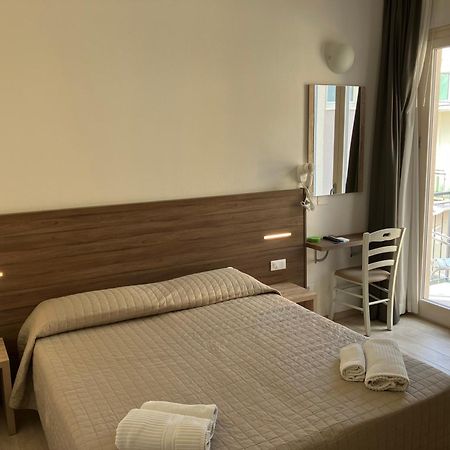 Hotel Bed And Book Rimini Dış mekan fotoğraf