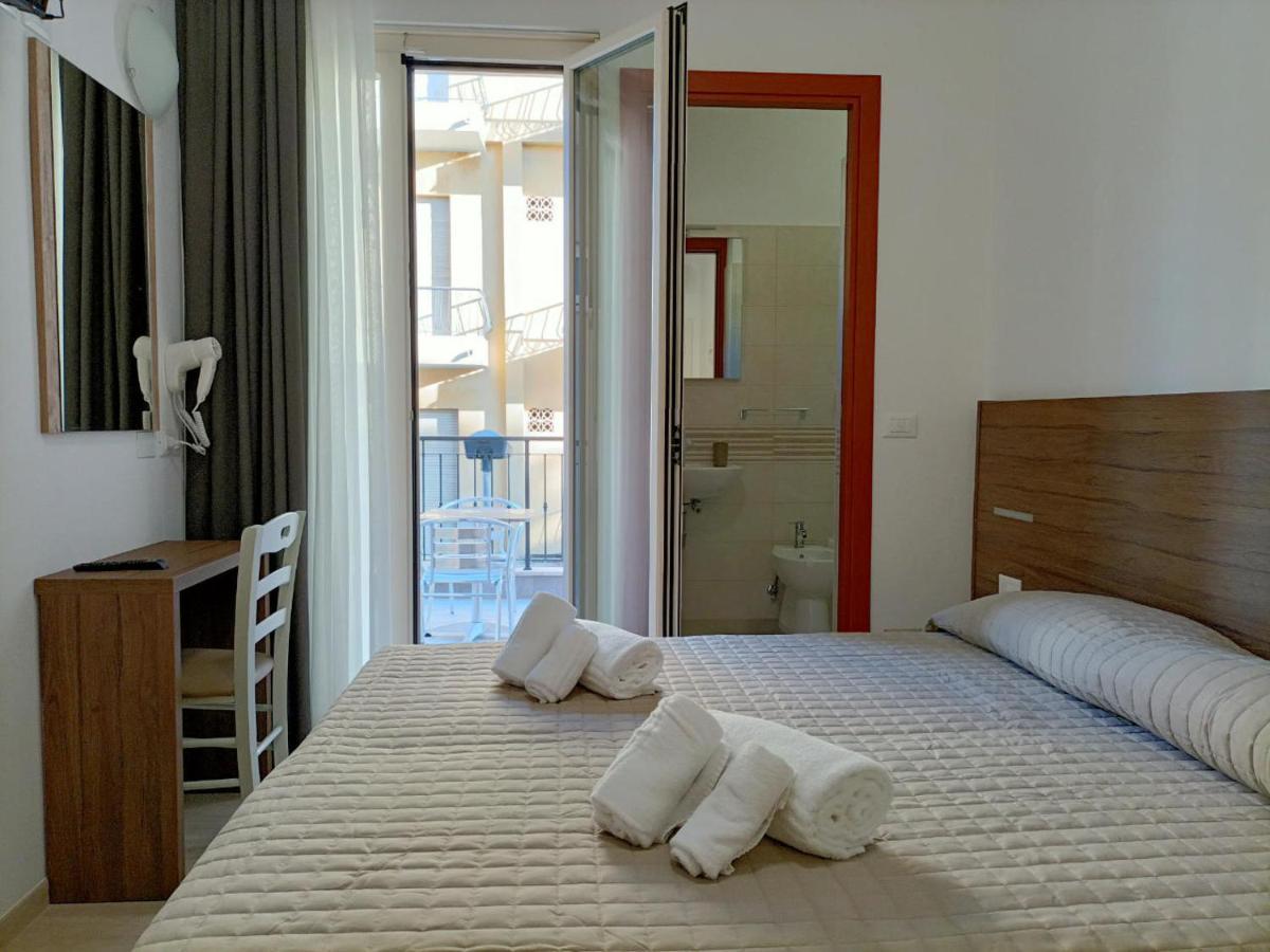 Hotel Bed And Book Rimini Dış mekan fotoğraf