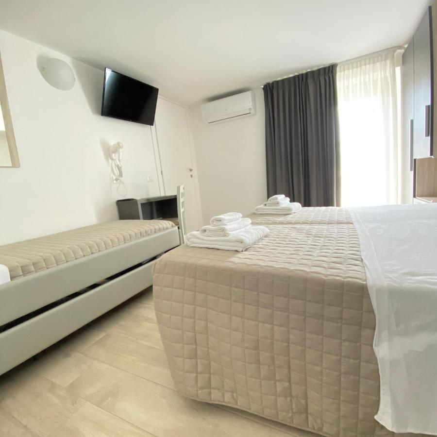 Hotel Bed And Book Rimini Dış mekan fotoğraf