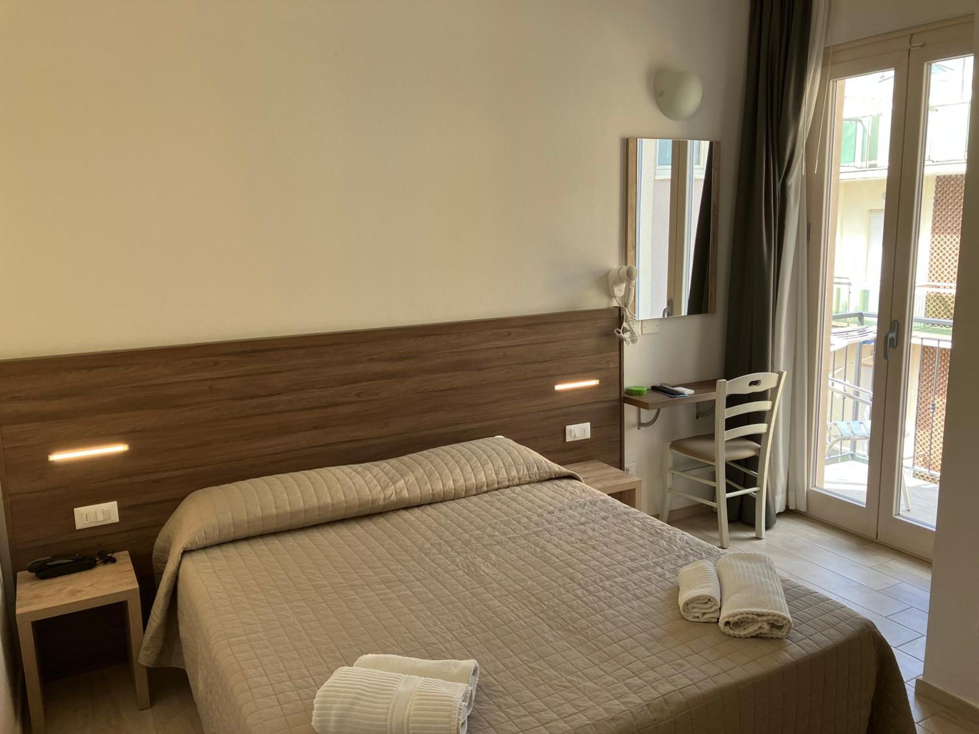 Hotel Bed And Book Rimini Dış mekan fotoğraf
